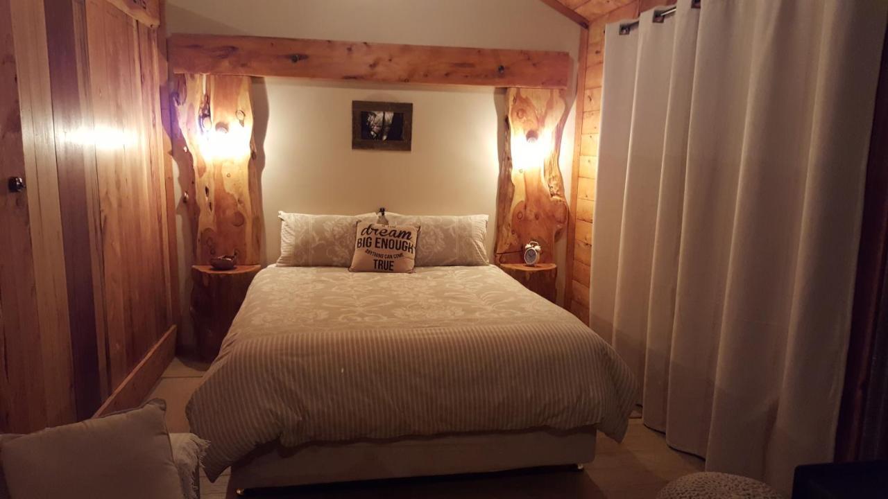 Rustic Hut Bush Retreat Bed & Breakfast Penguin Luaran gambar
