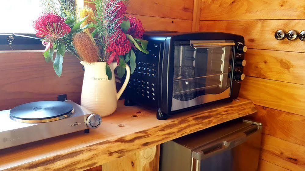 Rustic Hut Bush Retreat Bed & Breakfast Penguin Luaran gambar
