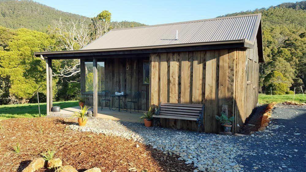 Rustic Hut Bush Retreat Bed & Breakfast Penguin Luaran gambar